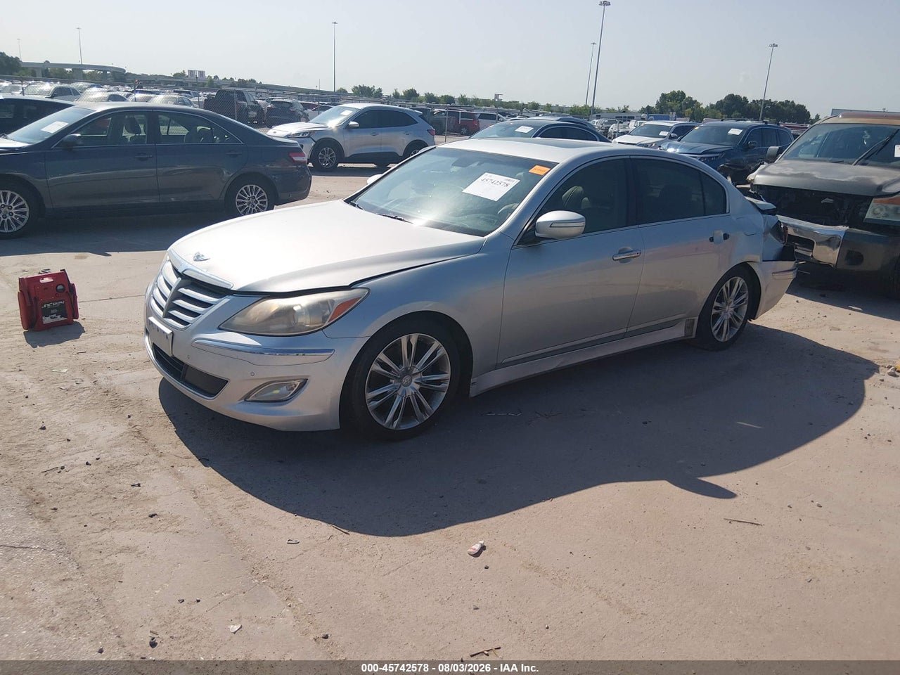 2012 HYUNDAI GENESIS 3.8 · 2/11