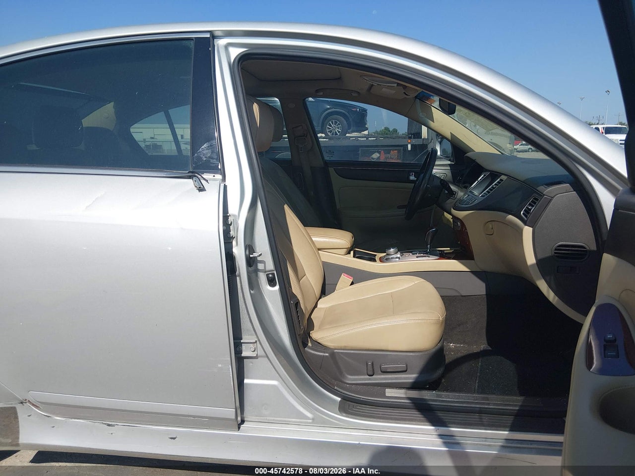 2012 HYUNDAI GENESIS 3.8 · 5/11