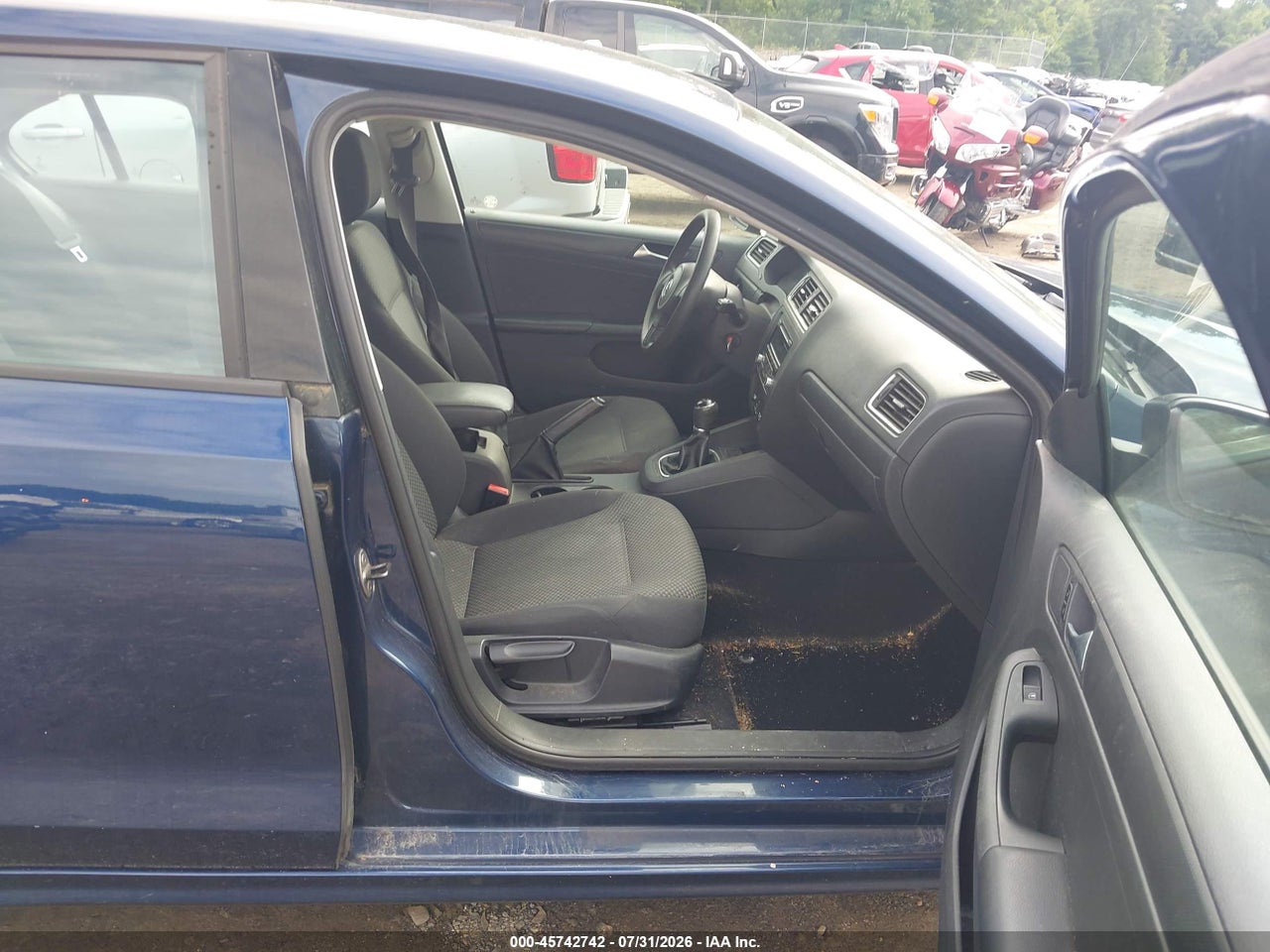 2013 VOLKSWAGEN JETTA 2.0L S · 5/11