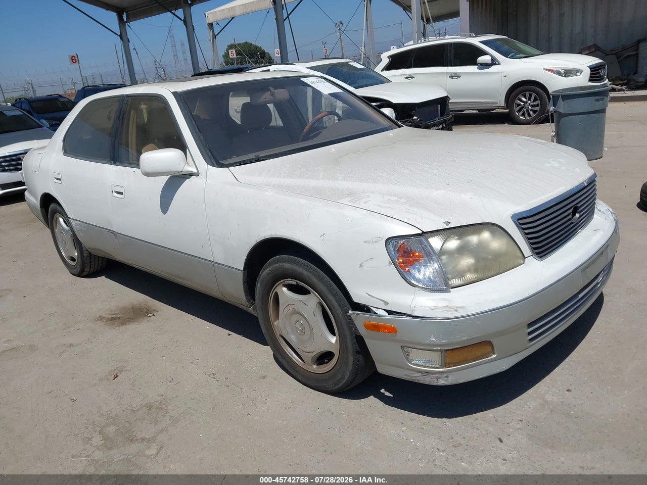 JT8BH28F1Y0****** · 2000 LEXUS LS 400