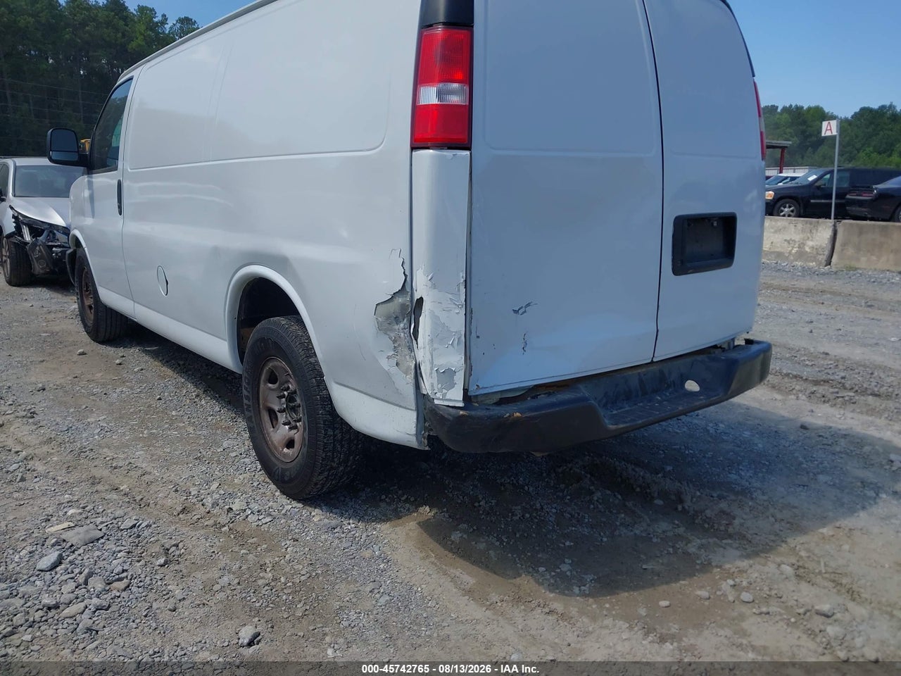2012 GMC SAVANA 2500 WORK VAN · 6/8