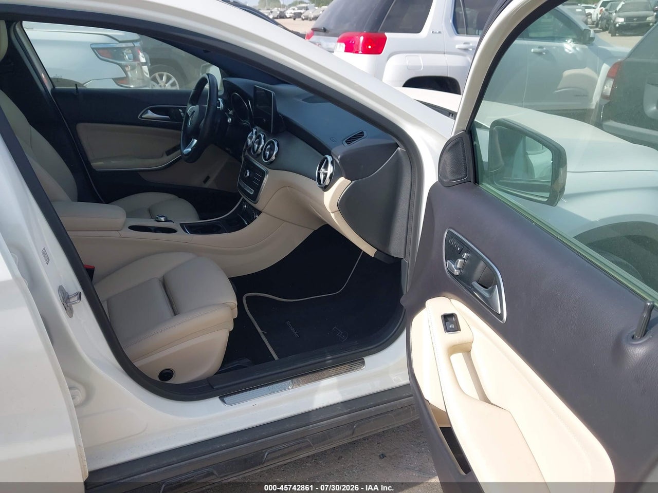 2020 MERCEDES-BENZ GLA 250 · 5/11