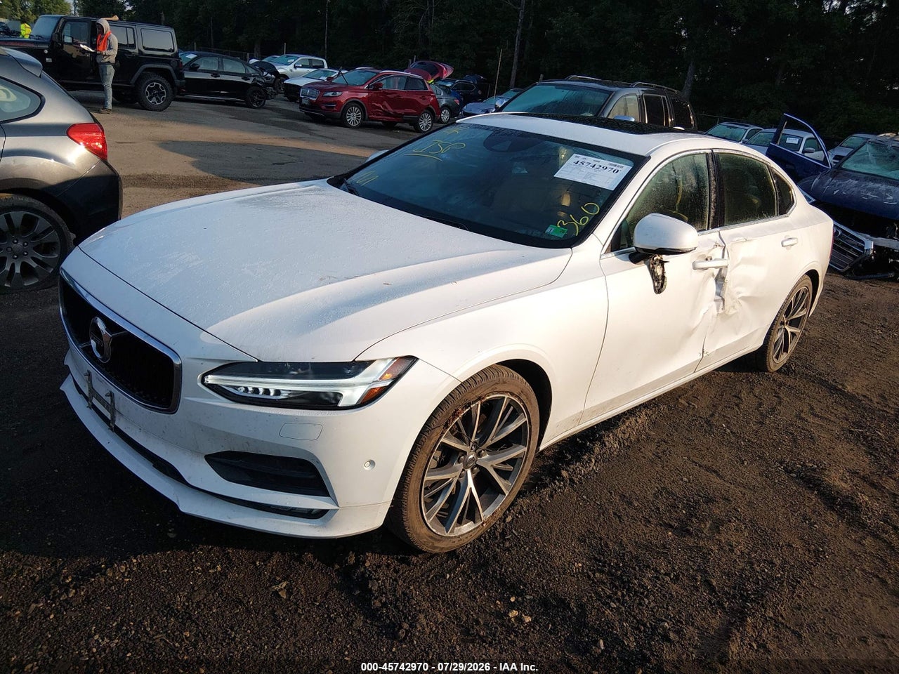 2018 VOLVO S90 T5 MOMENTUM · 2/11