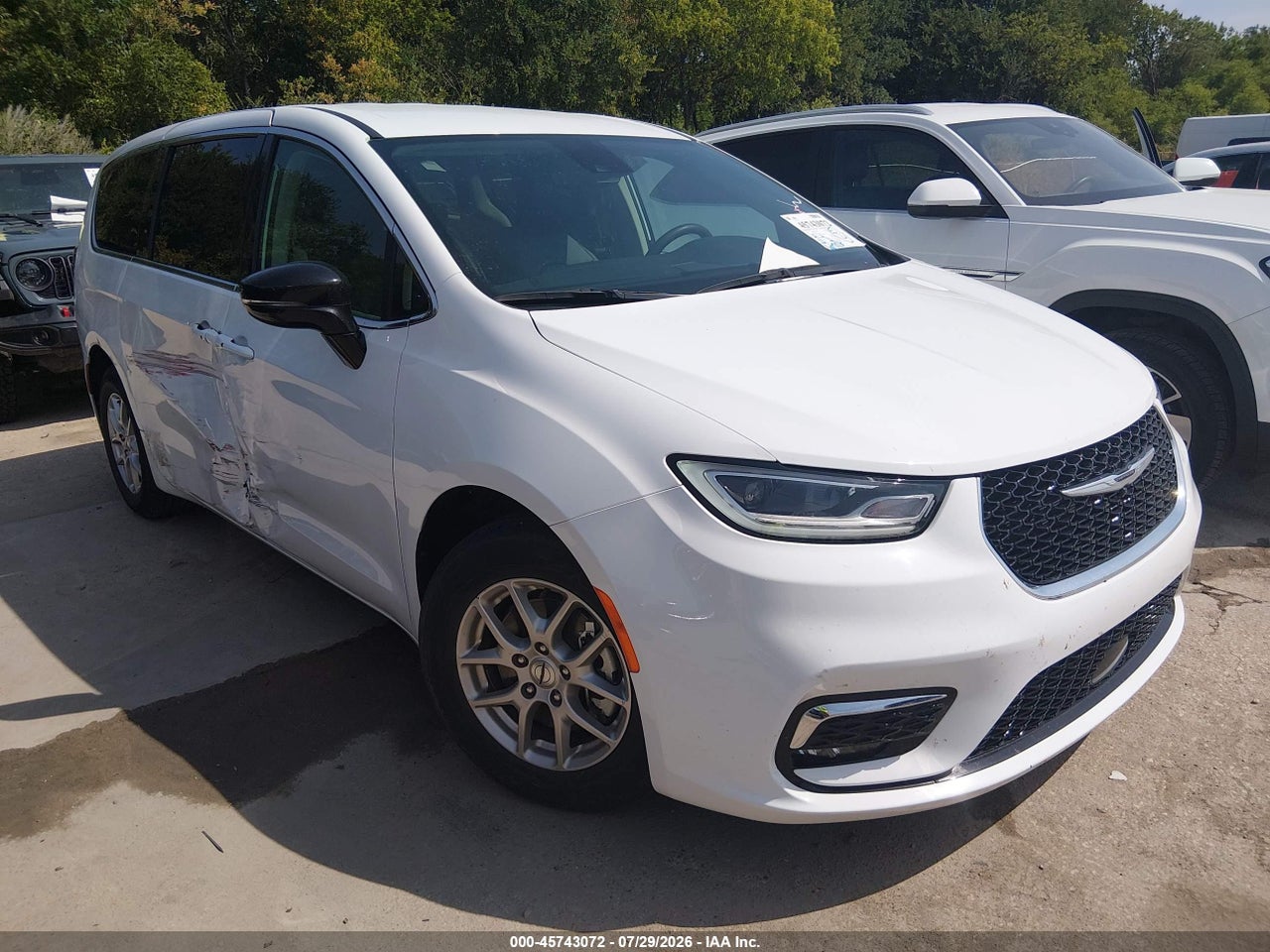 2C4RC1BGXRR****** · 2024 CHRYSLER PACIFICA TOURING L
