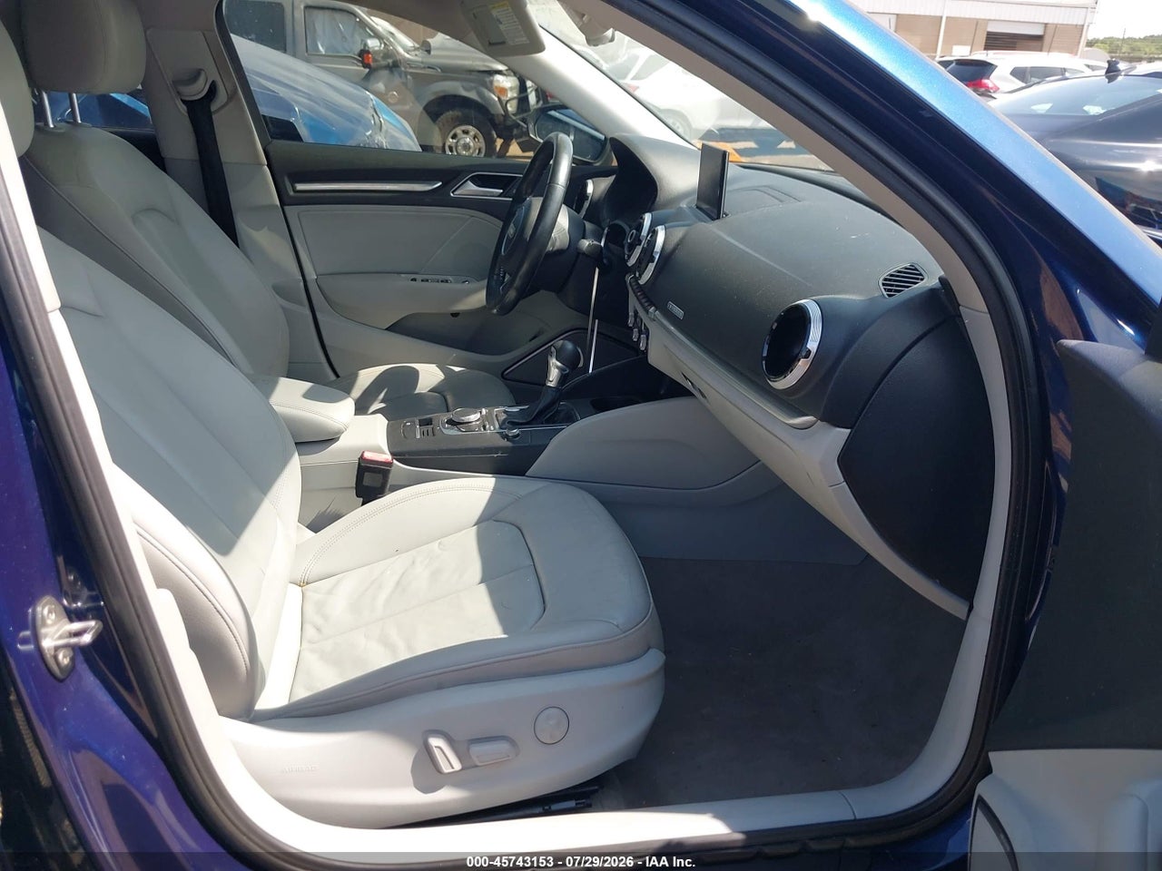 2016 AUDI A3 2.0T PREMIUM · 5/11