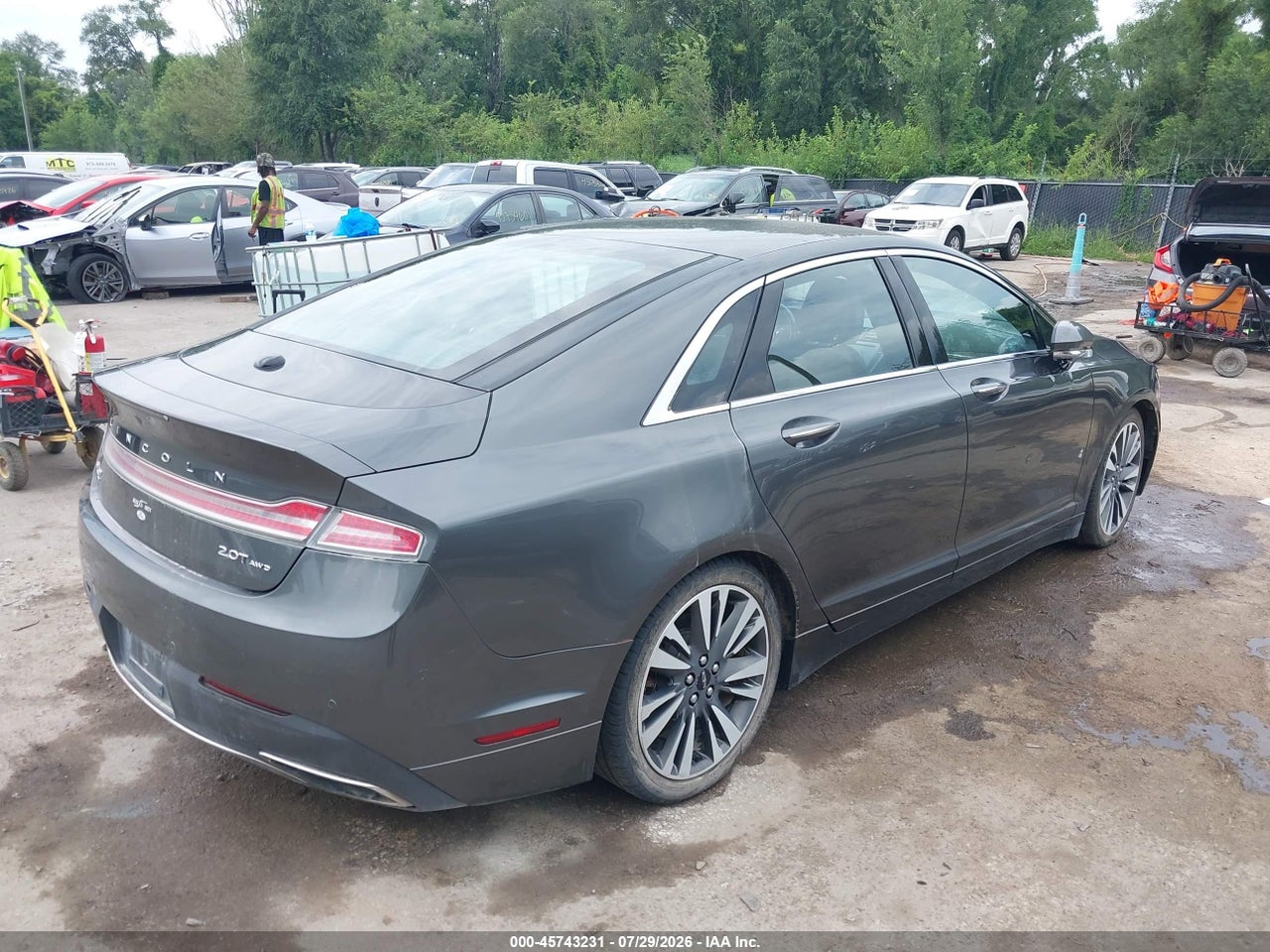 2017 LINCOLN MKZ RESERVE · 4/11