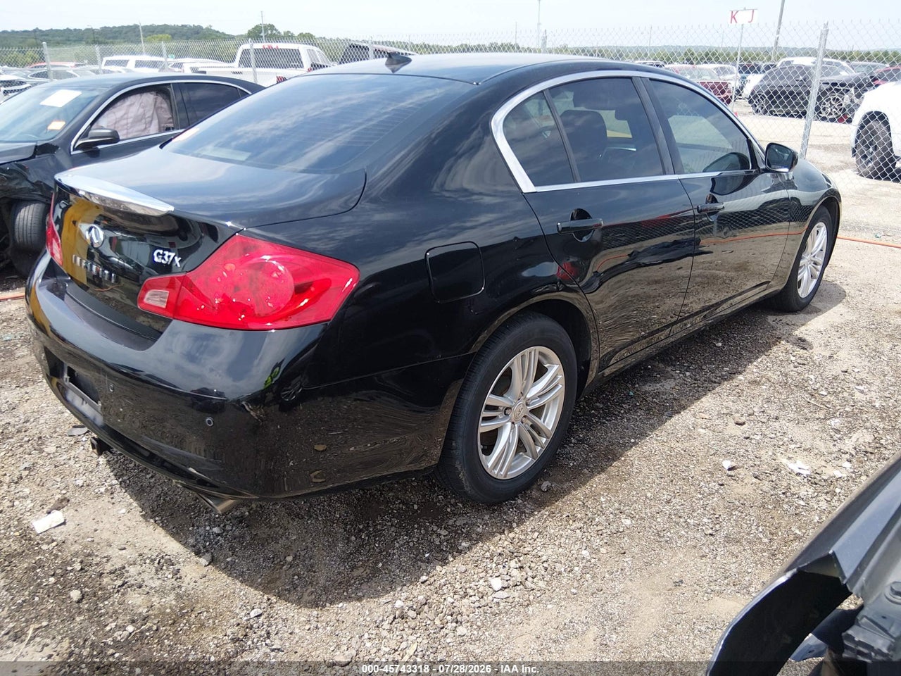 2013 INFINITI G37X · 4/11