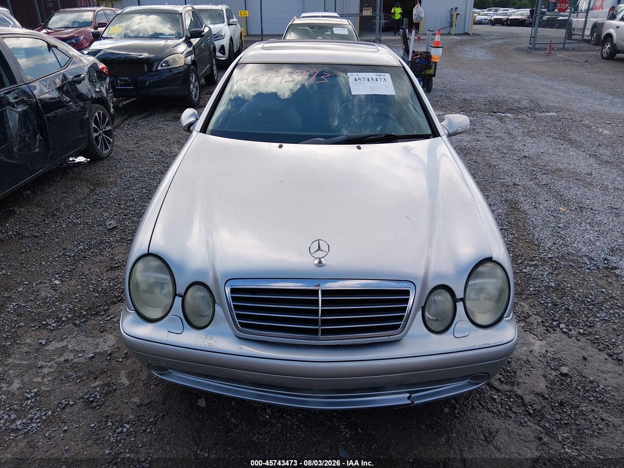2002 MERCEDES-BENZ CLK 430   · 6/11