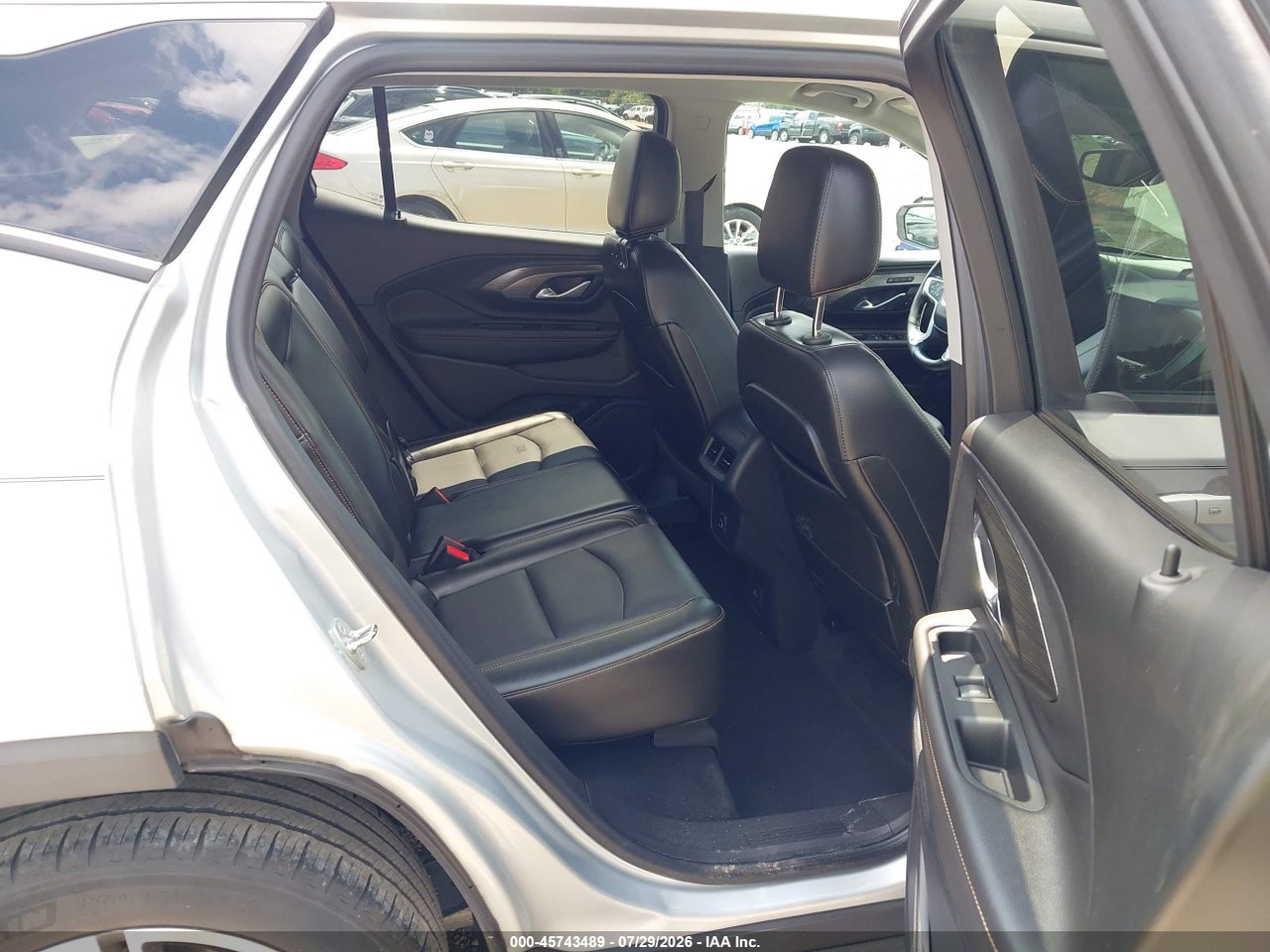 2020 GMC TERRAIN FWD SLT · 8/11