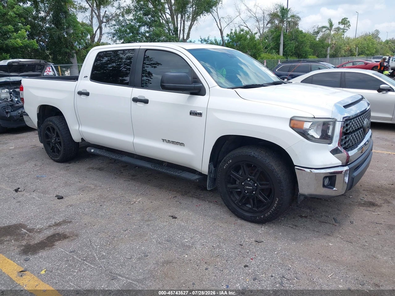 5TFEY5F18MX****** · 2021 TOYOTA TUNDRA SR5