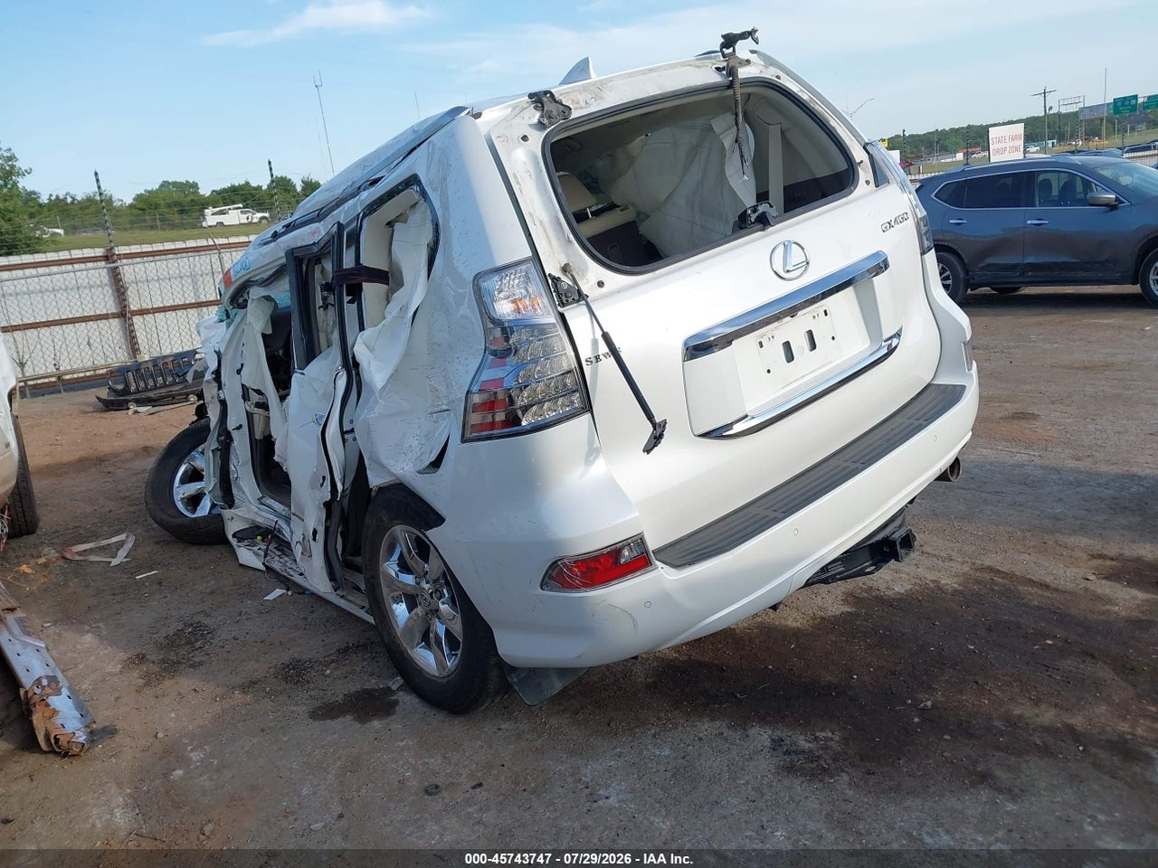 2017 LEXUS GX 460 · 3/10