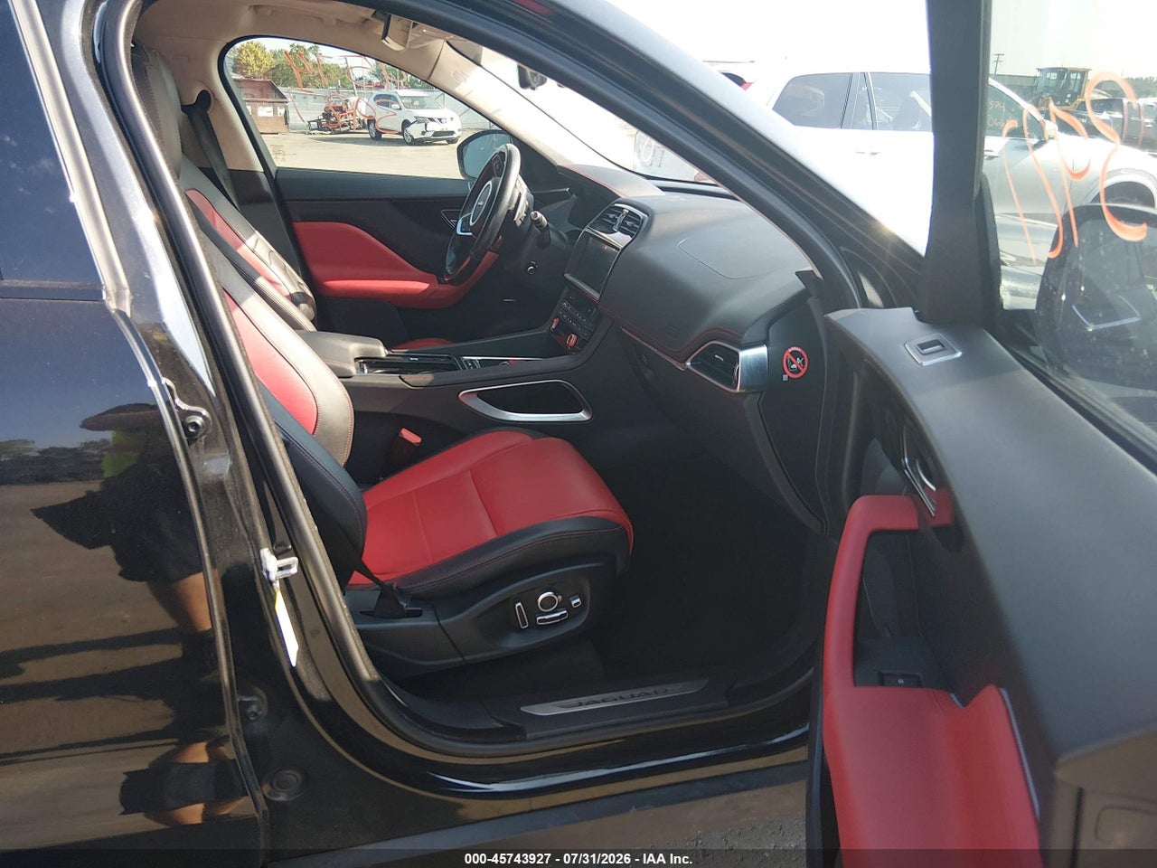 2019 JAGUAR F-PACE 25T R-SPORT/30T R-SPORT · 5/11