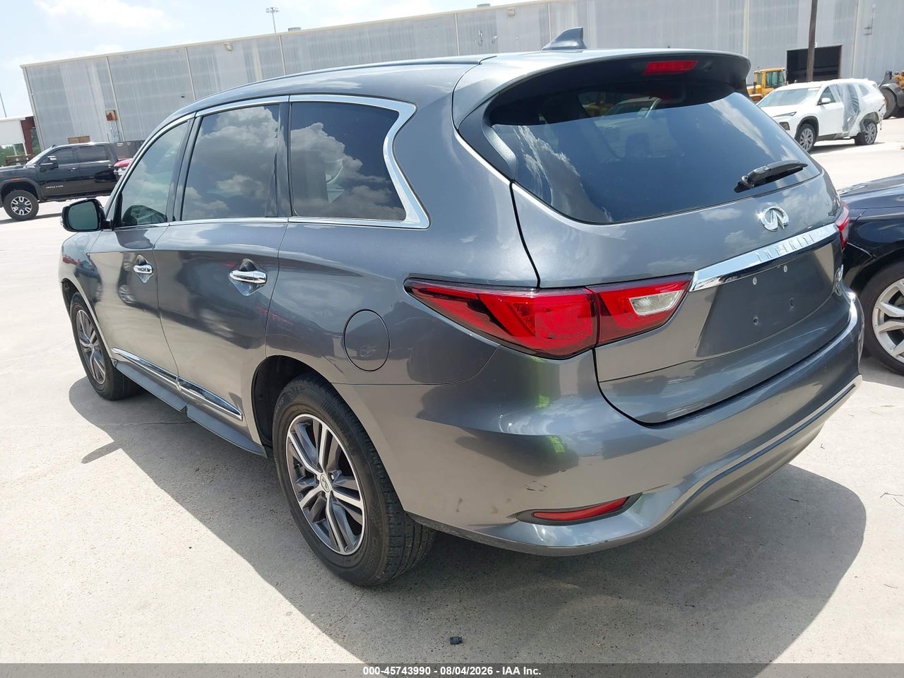2017 INFINITI QX60   · 3/11