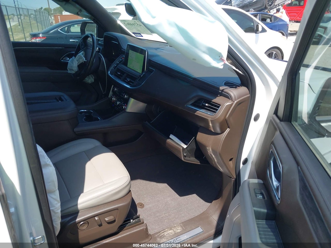 2022 GMC YUKON 4WD SLT · 5/11