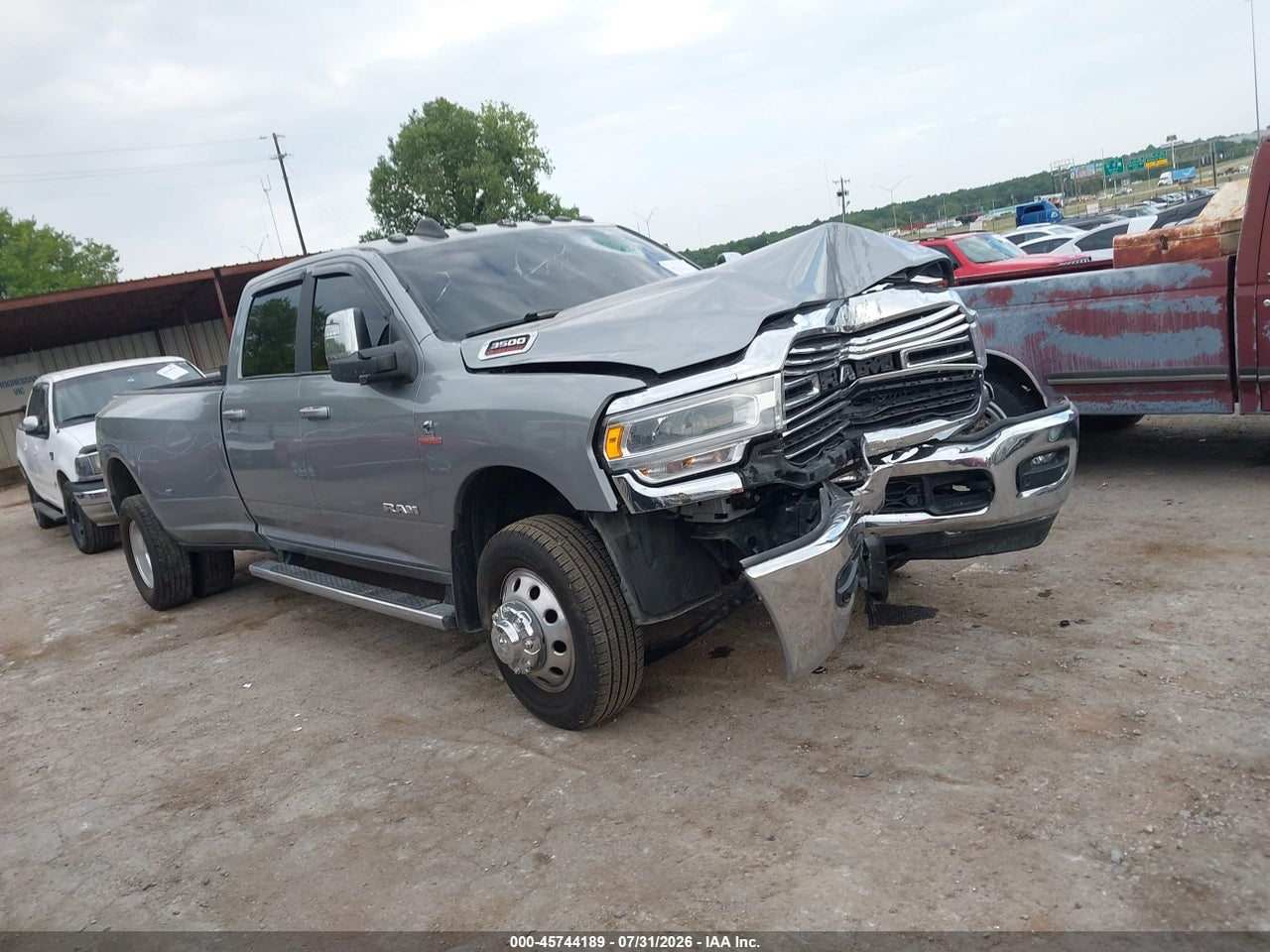 3C63RRJL7RG****** · 2024 RAM 3500 LARAMIE  4X4 8' BOX