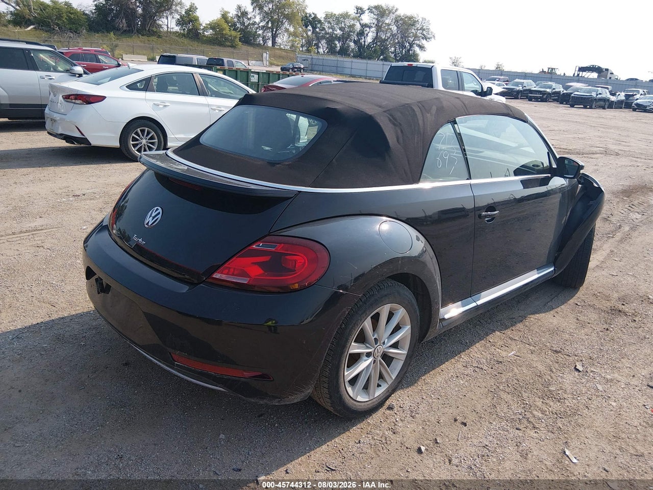 2019 VOLKSWAGEN BEETLE   · 4/11