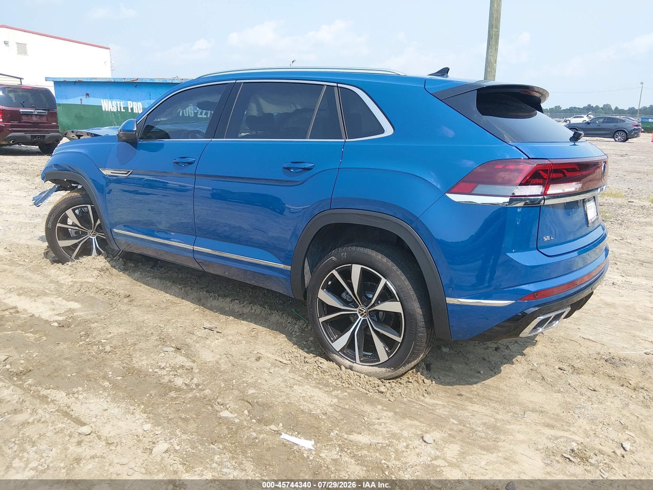 2026 VOLKSWAGEN ATLAS CROSS SPORT SEL PREMIUM R-LINE · 3/11