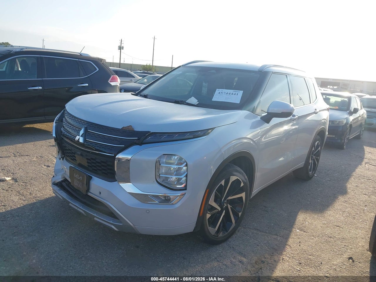 2023 MITSUBISHI OUTLANDER · 2/11