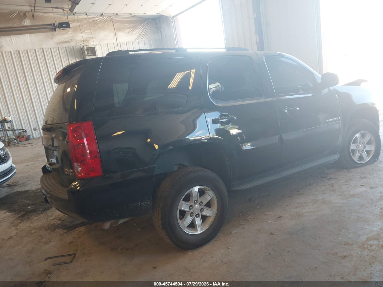 1GKFK23079R****** · 2009 GMC YUKON SLE W/3SA · 4/11