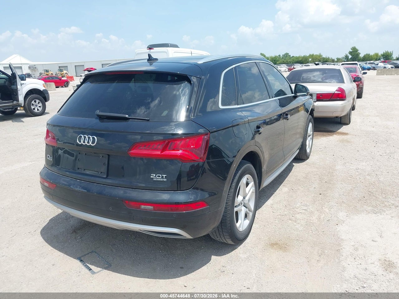 2018 AUDI Q5 2.0T PREMIUM/2.0T TECH PREMIUM · 4/11