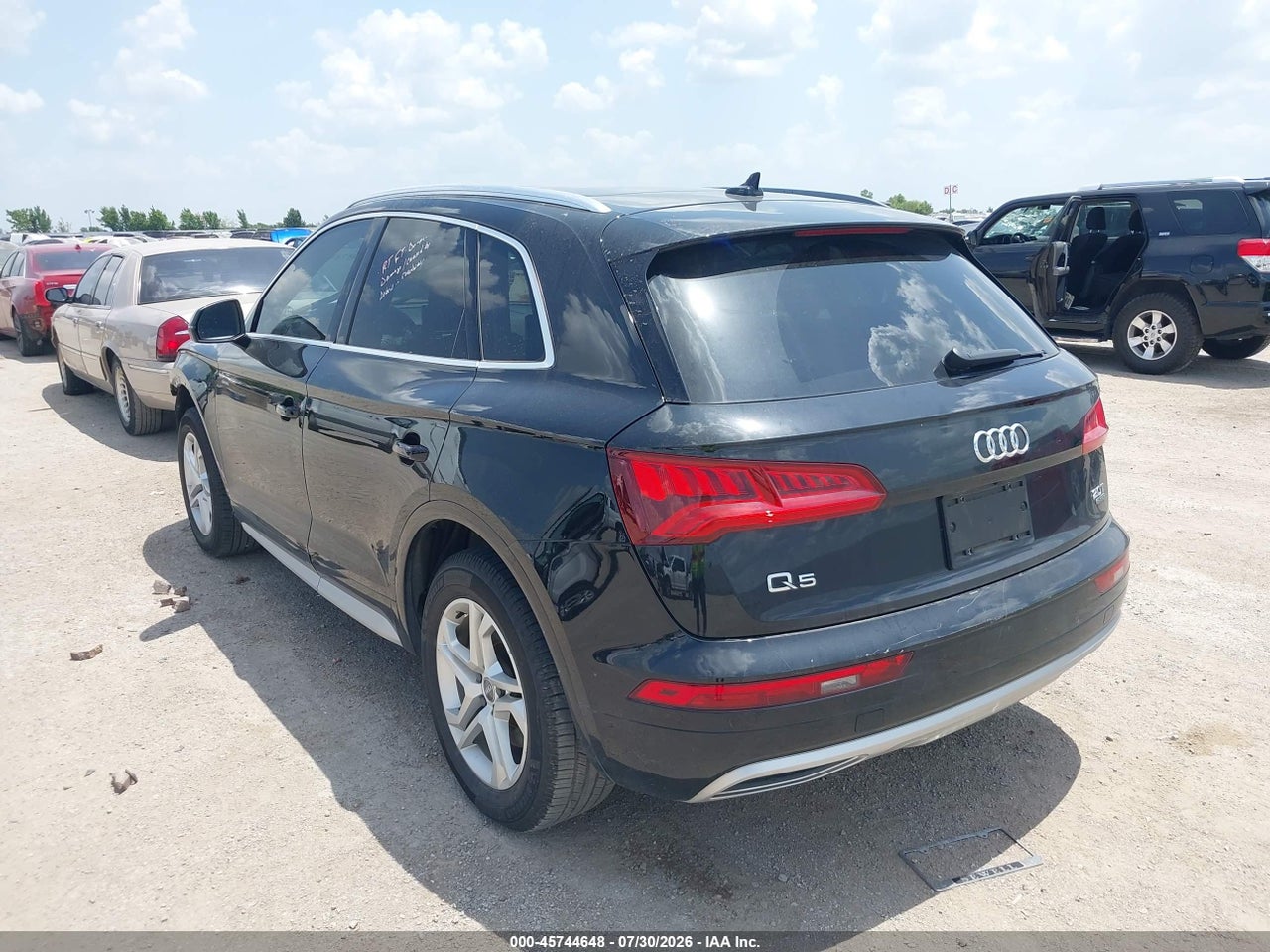 2018 AUDI Q5 2.0T PREMIUM/2.0T TECH PREMIUM · 3/11