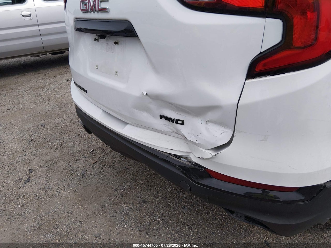 2020 GMC TERRAIN AWD SLT · 6/11