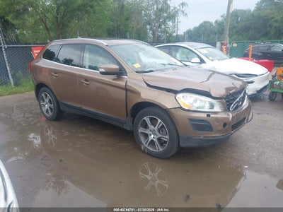 YV4902DZ3C2****** · 2012 VOLVO XC60 T6 PREMIER PLUS