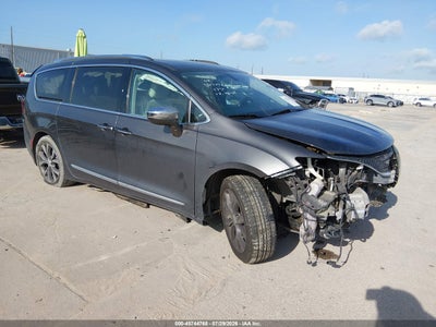 2C4RC1GG7HR****** · 2017 CHRYSLER PACIFICA LIMITED