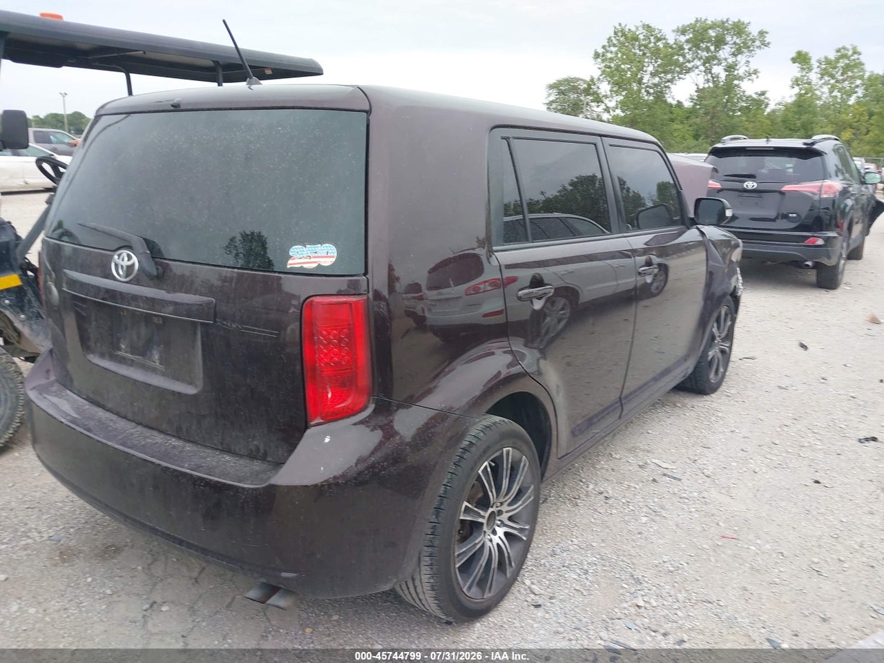 2010 SCION XB · 4/11