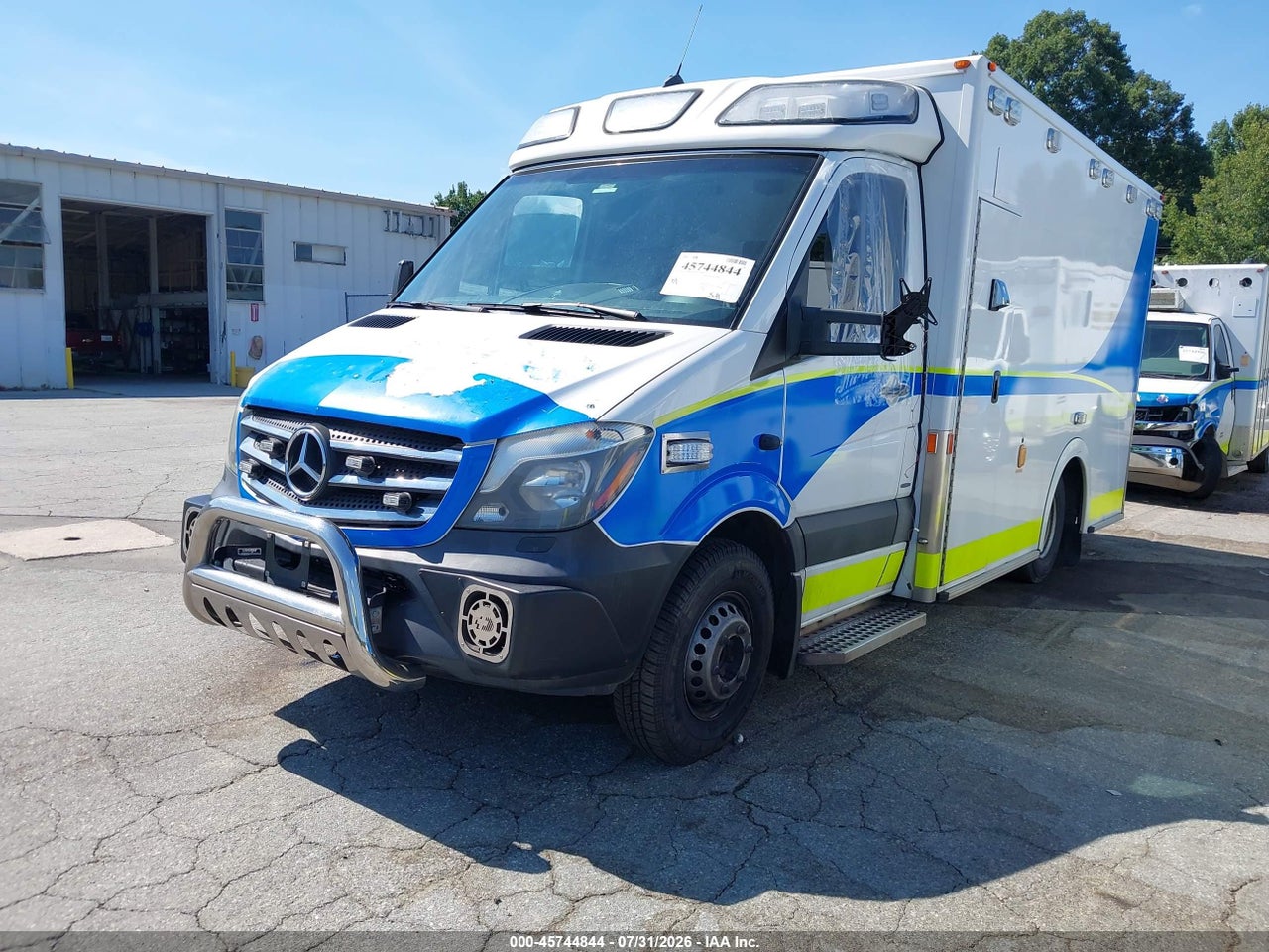 2016 MERCEDES-BENZ SPRINTER 3500 · 2/4