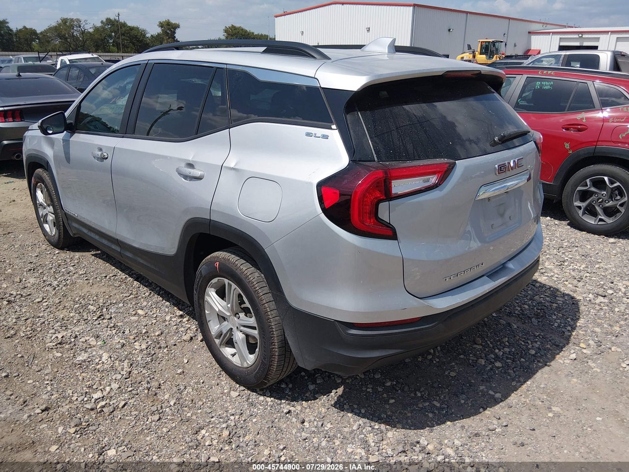 2022 GMC TERRAIN FWD SLE · 3/11