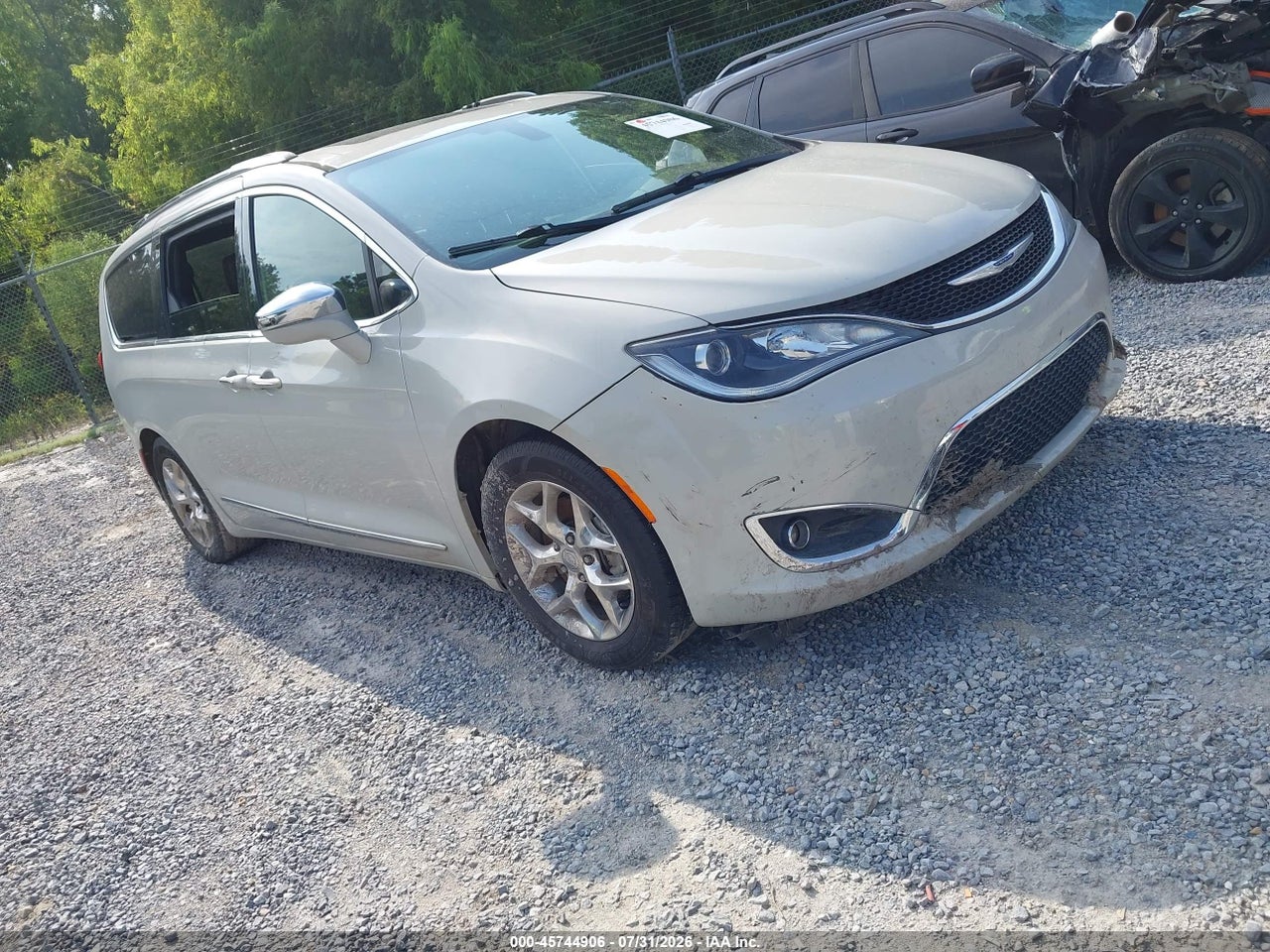 2C4RC1GG2LR****** · 2020 CHRYSLER PACIFICA LIMITED