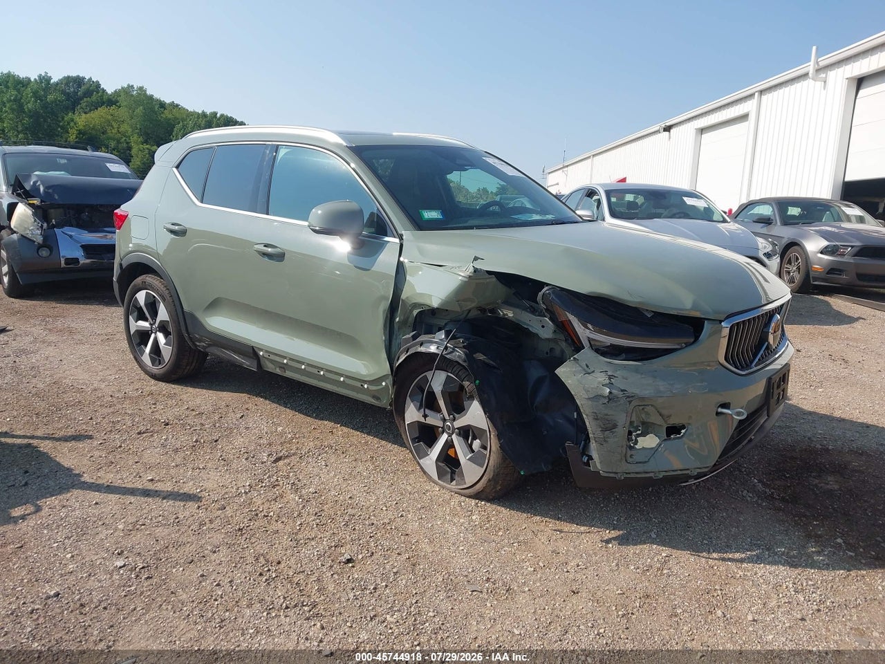YV4L12UJ8S2****** · 2025 VOLVO XC40 B5 CORE BRIGHT THEME