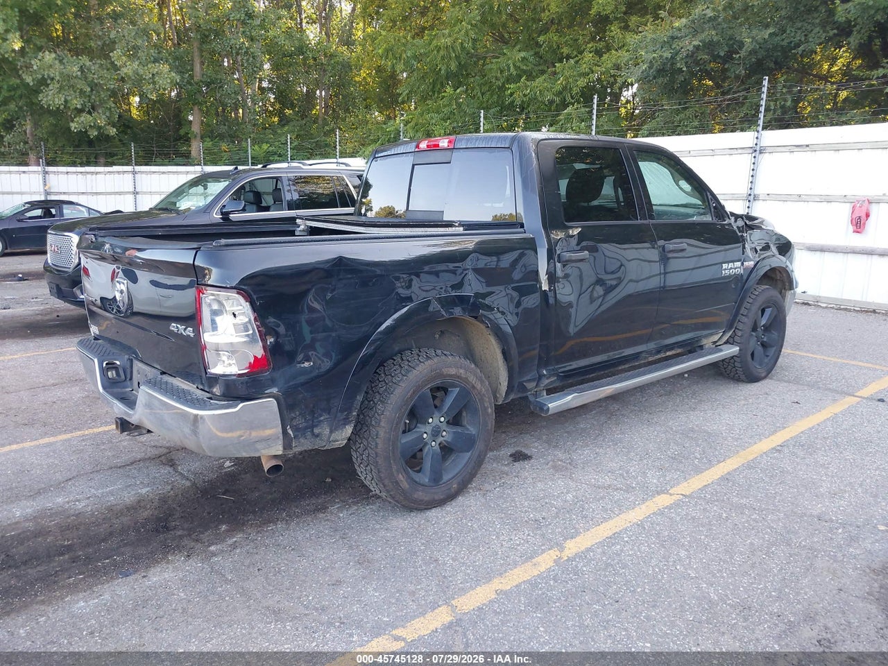 2016 RAM 1500 SLT · 4/11