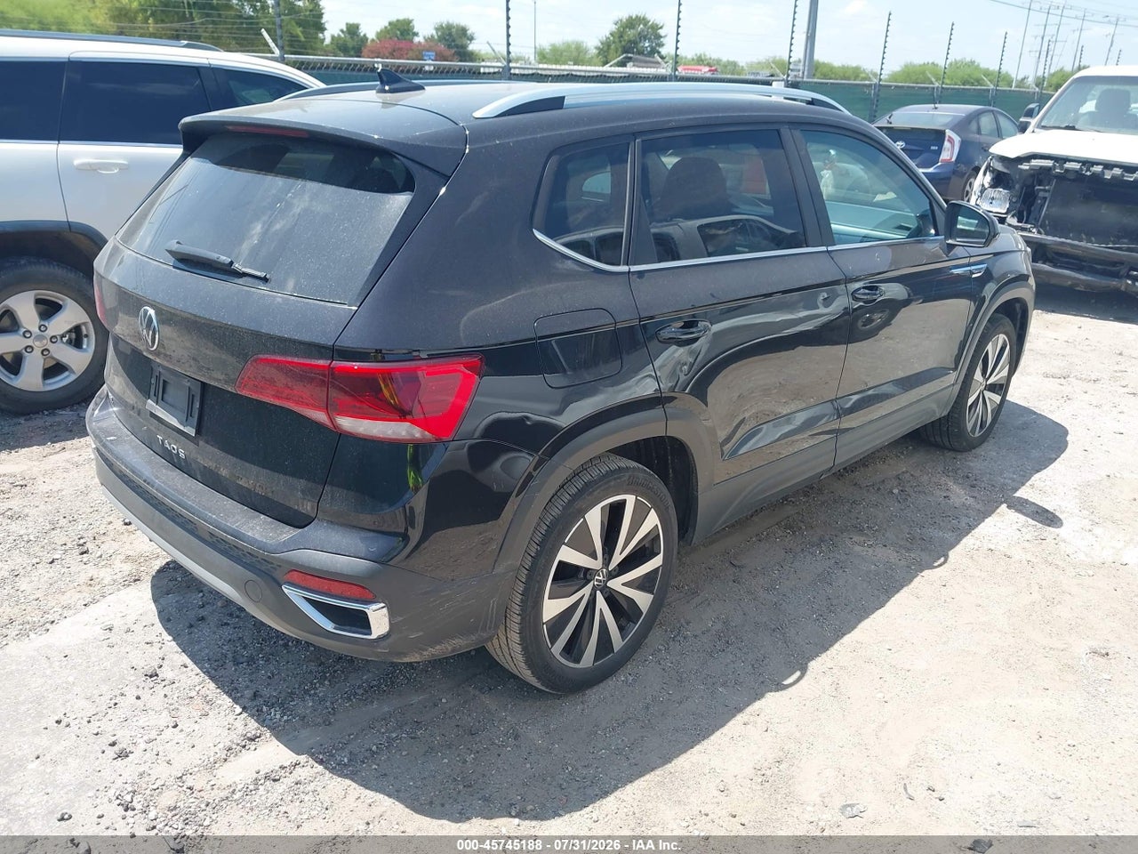 2024 VOLKSWAGEN TAOS 1.5T SE · 4/11
