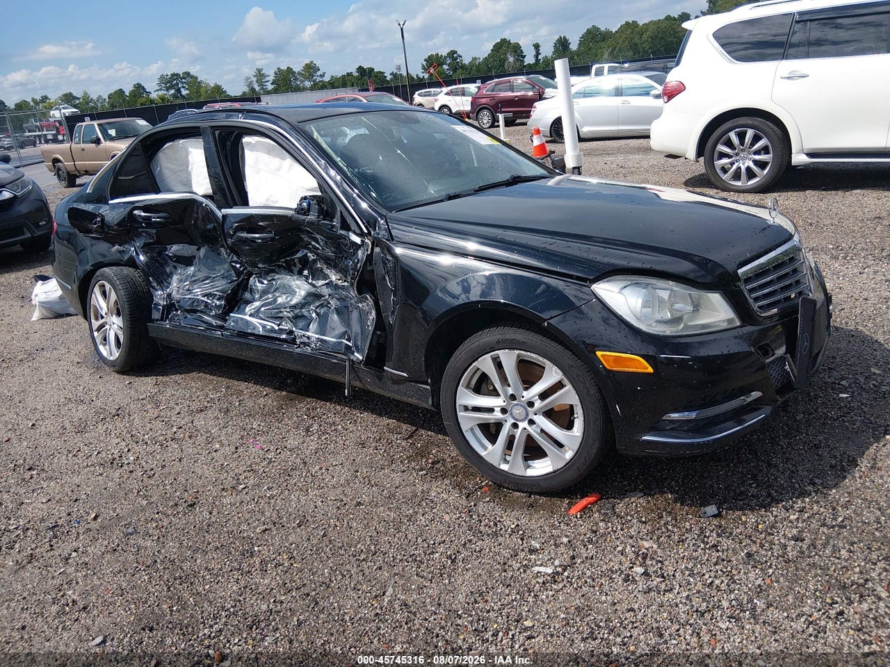 WDDGF8AB2ER****** · 2014 MERCEDES-BENZ C 300 LUXURY 4MATIC