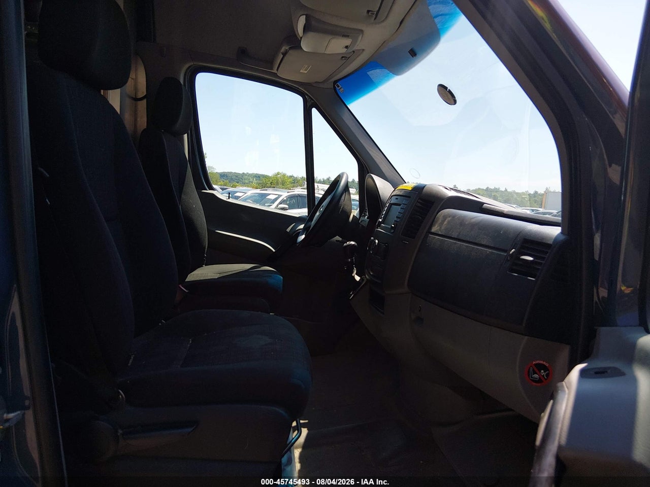 2018 MERCEDES-BENZ SPRINTER 2500 STANDARD ROOF V6 · 5/10