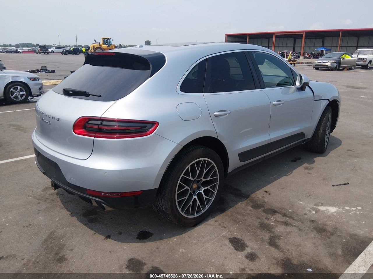 2015 PORSCHE MACAN S · 4/11