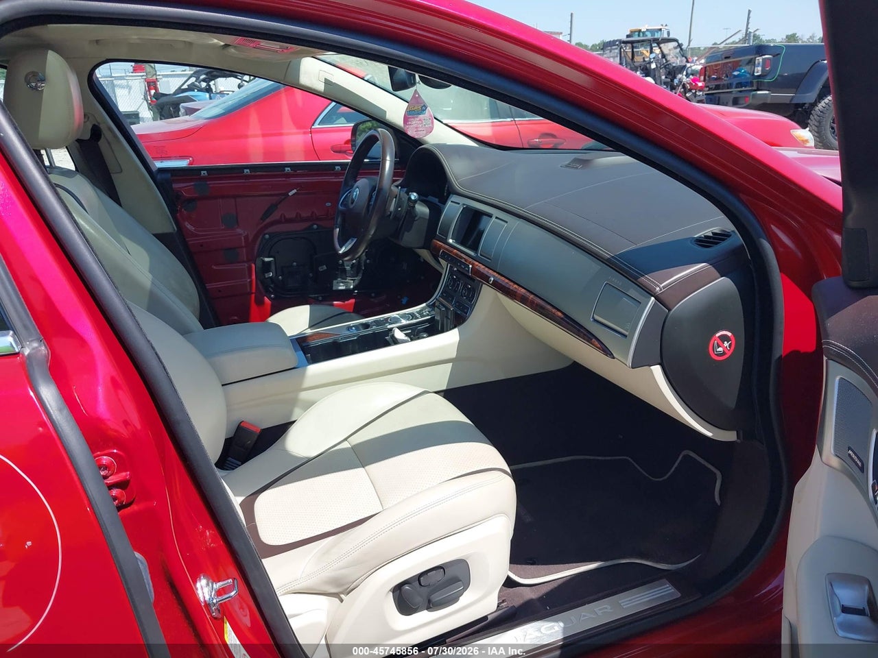 2015 JAGUAR XF 3.0 PORTFOLIO/3.0 SPORT · 5/11