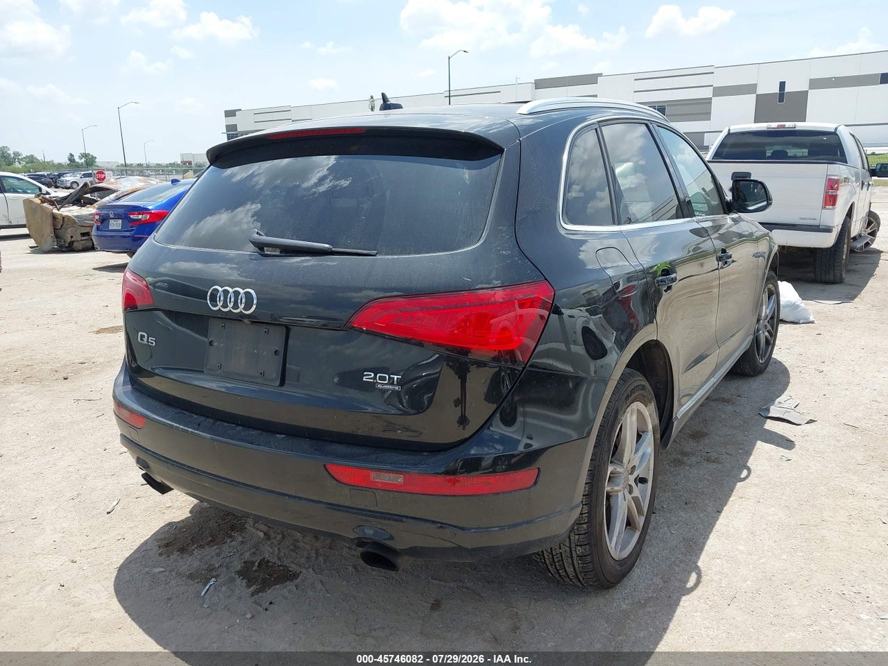 2013 AUDI Q5 2.0T PREMIUM · 4/10