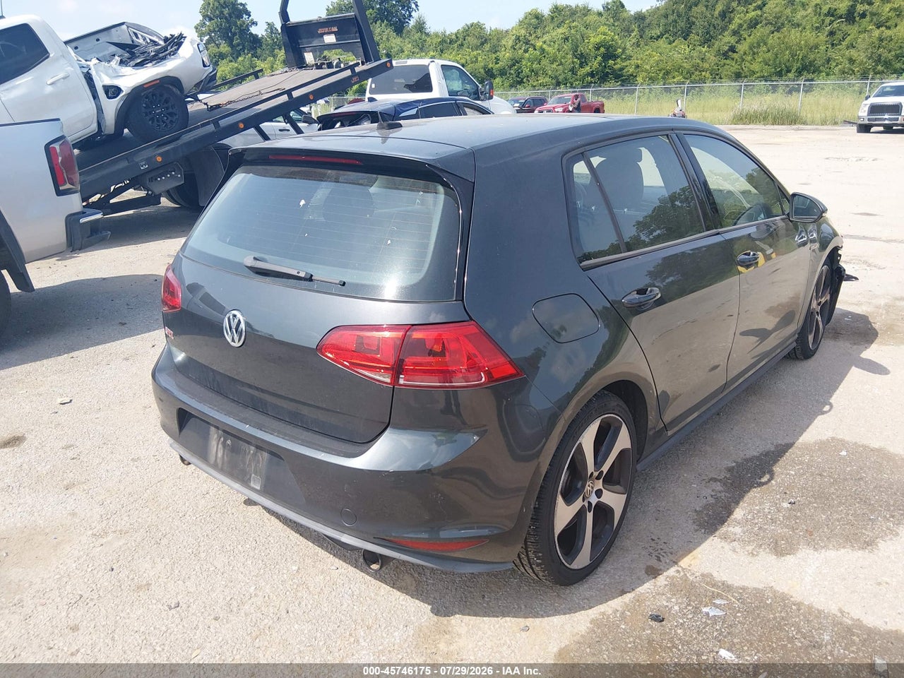 2017 VOLKSWAGEN GOLF GTI AUTOBAHN 4-DOOR/S 4-DOOR/SE 4-DOOR/SPORT 4-DOOR · 4/11