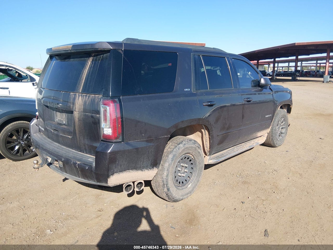 2016 GMC YUKON SLT · 4/11