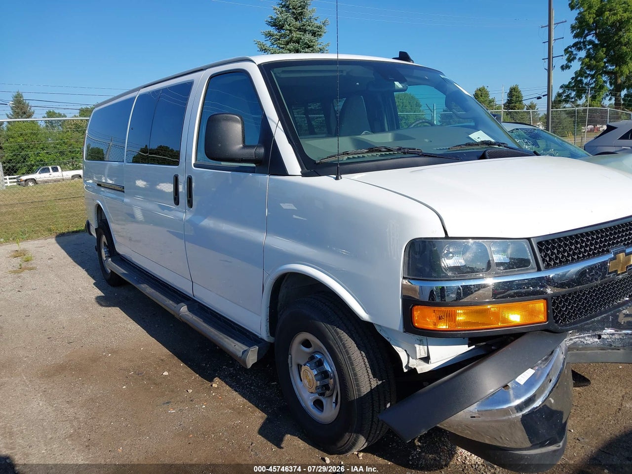 1GAZGPFPXS1****** · 2025 CHEVROLET EXPRESS PASSENGER RWD 3500 EXTENDED WHEELBASE LT