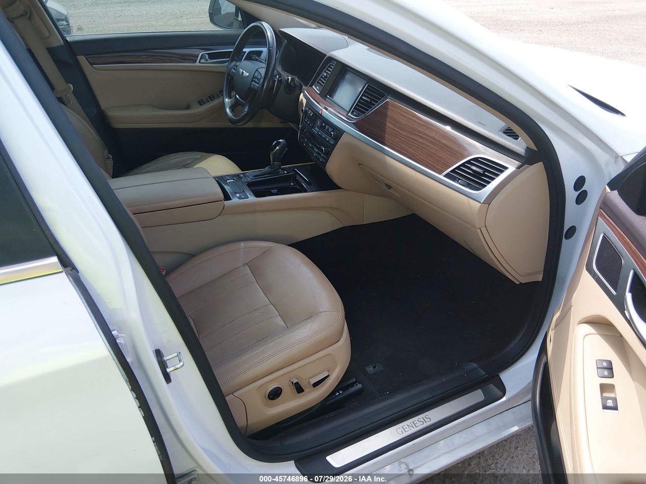 2015 HYUNDAI GENESIS 3.8 · 5/11