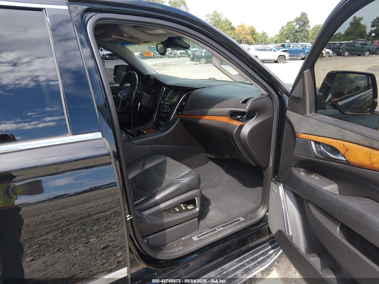 2015 CADILLAC ESCALADE ESV LUXURY · 5/11