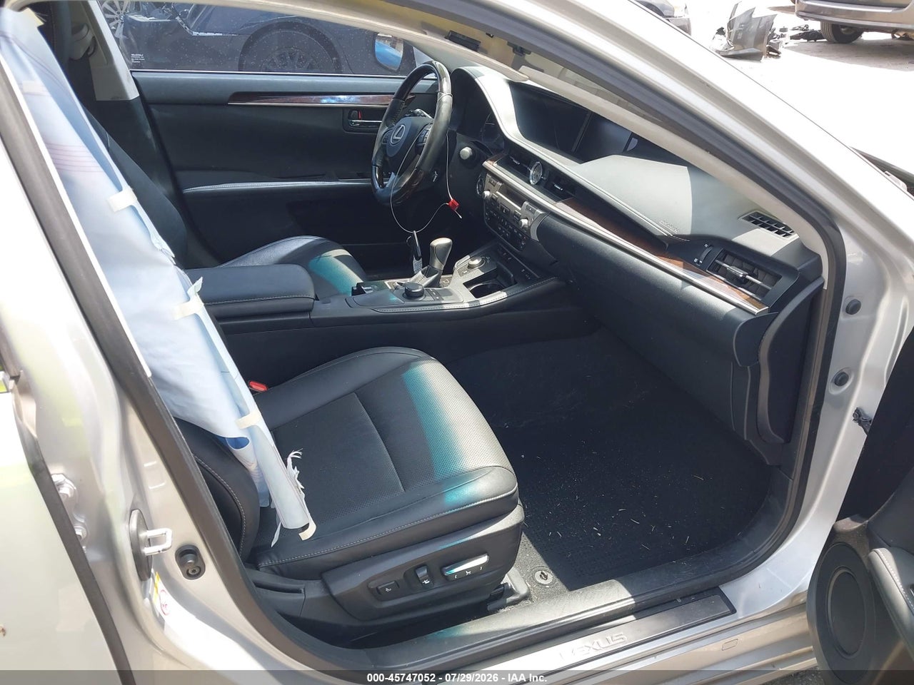 2016 LEXUS ES 350 · 5/11