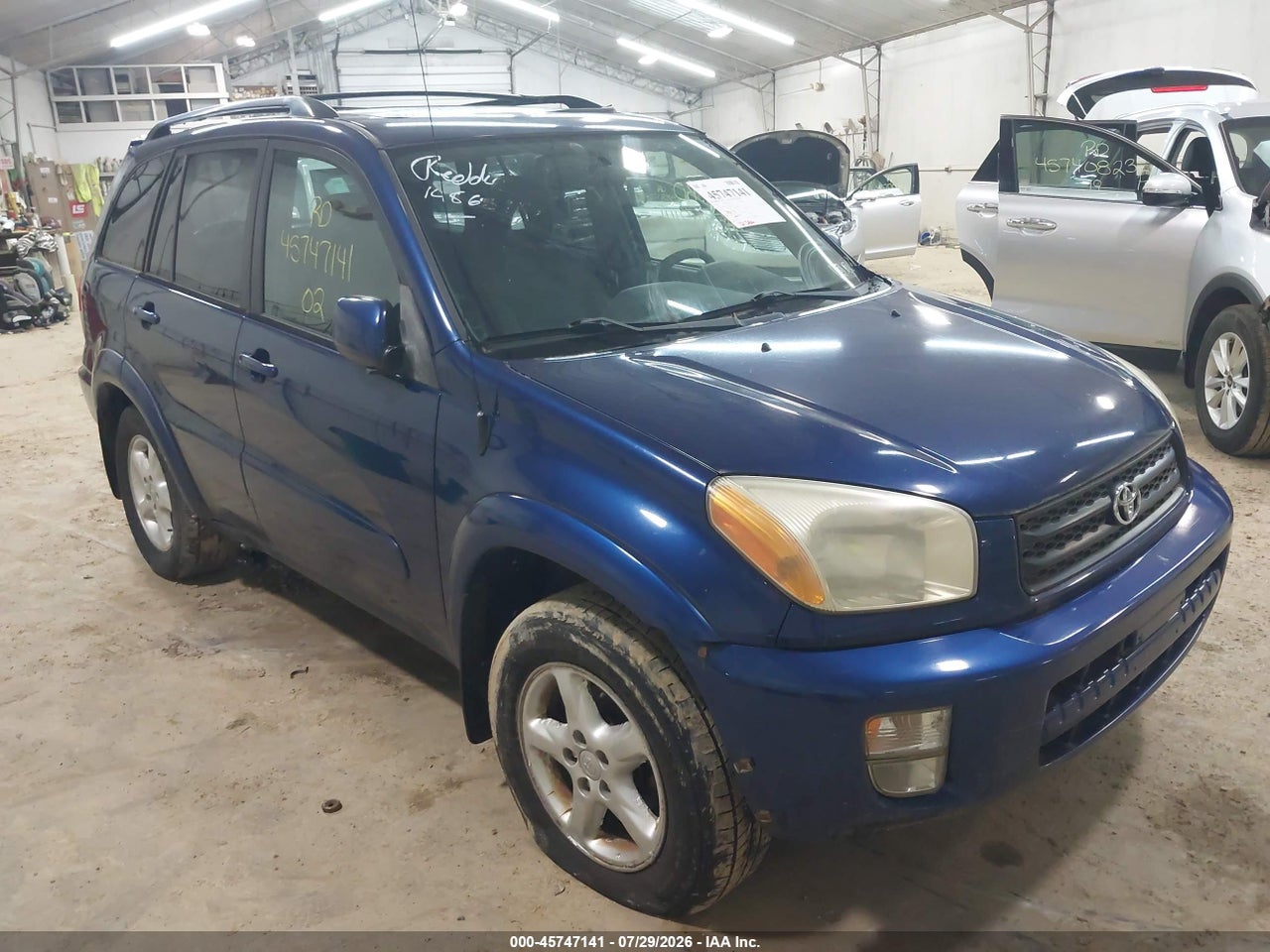 JTEHH20V320****** · 2002 TOYOTA RAV4