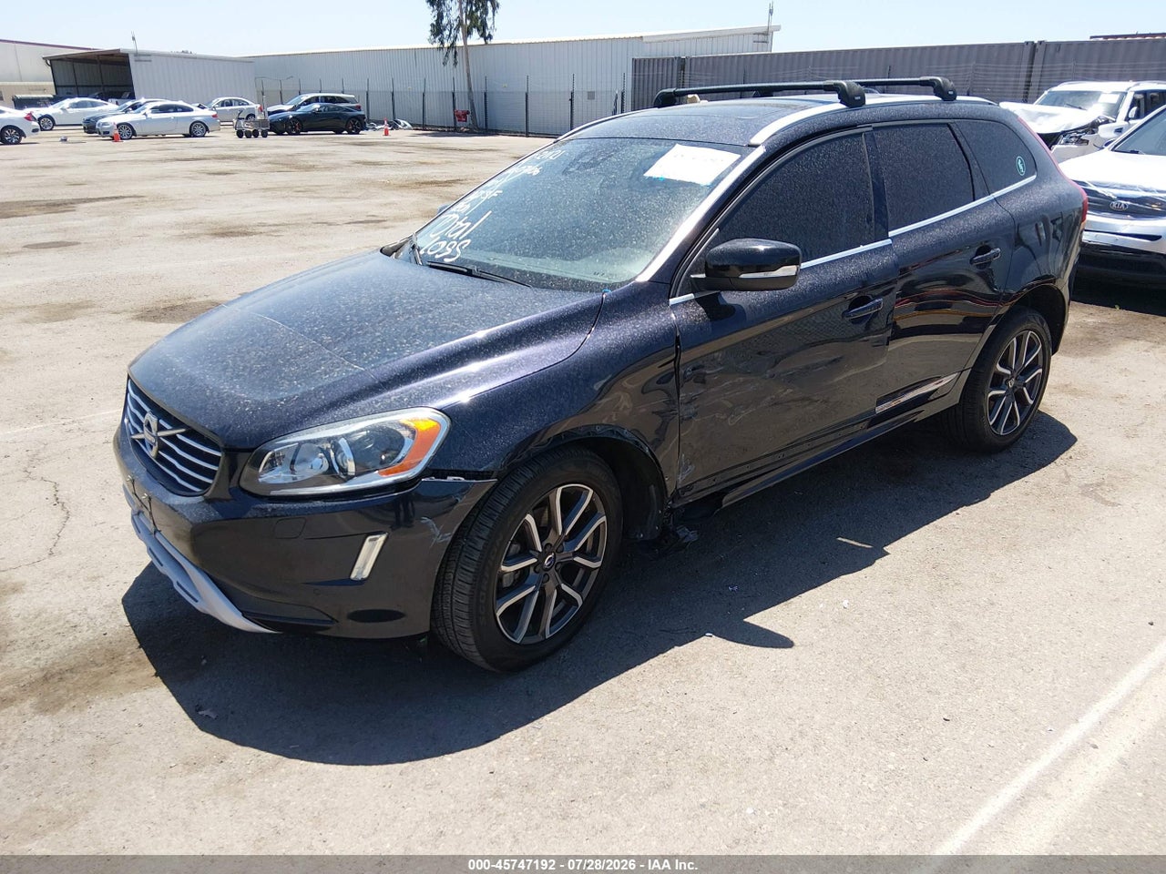 2017 VOLVO XC60 T6 DYNAMIC · 2/11