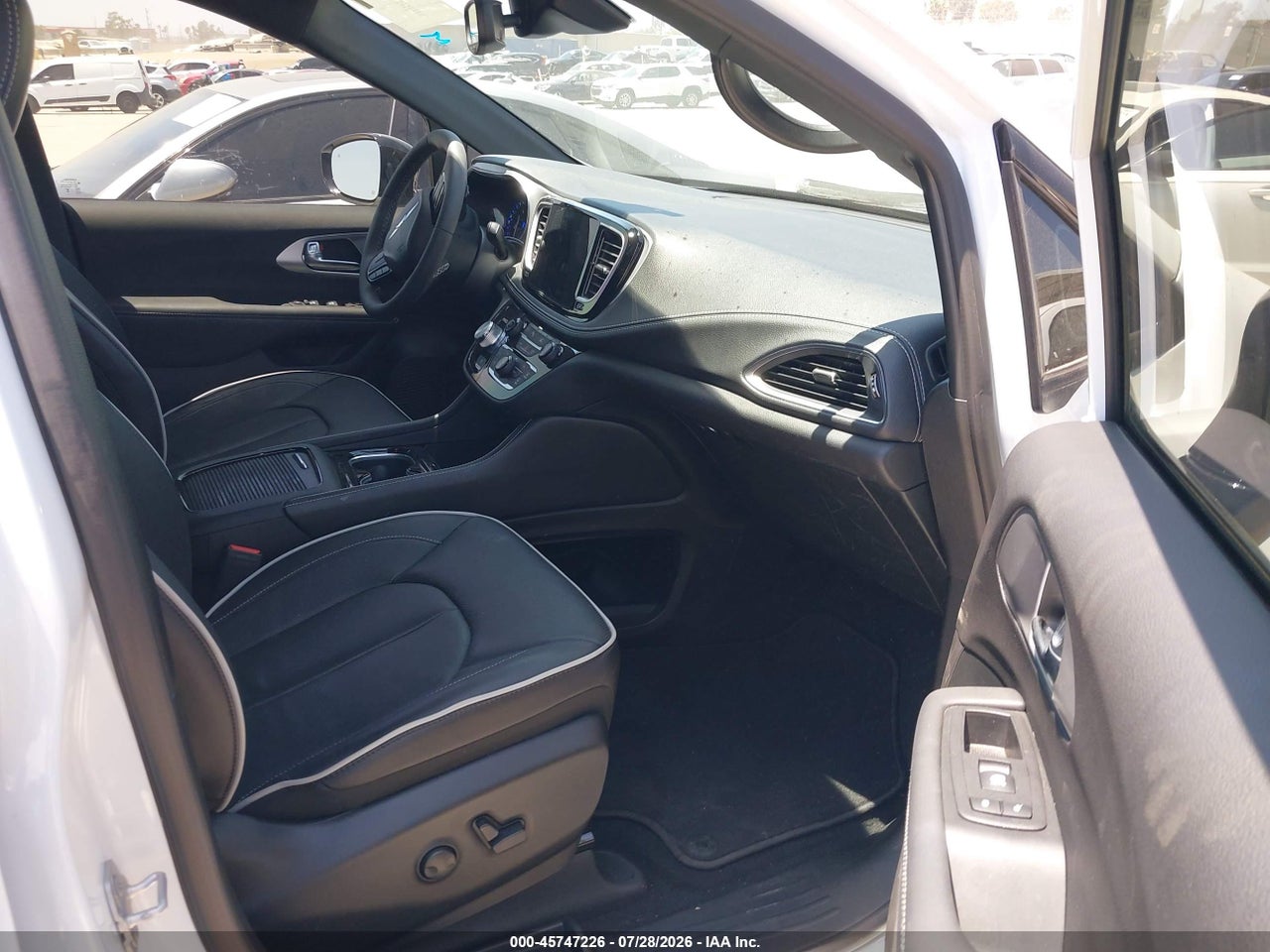2026 CHRYSLER PACIFICA LIMITED AWD · 5/11