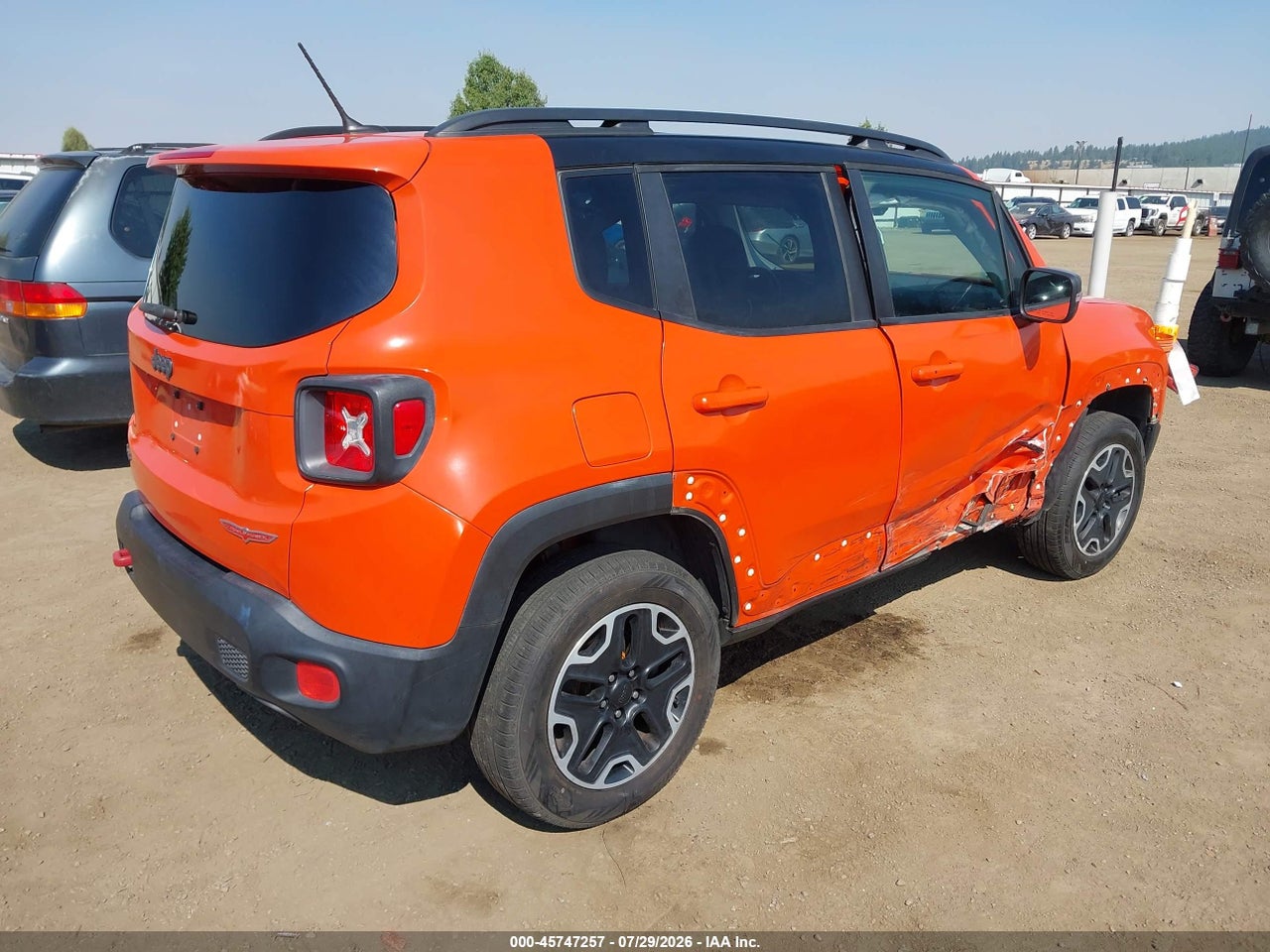 2016 JEEP RENEGADE TRAILHAWK · 4/10